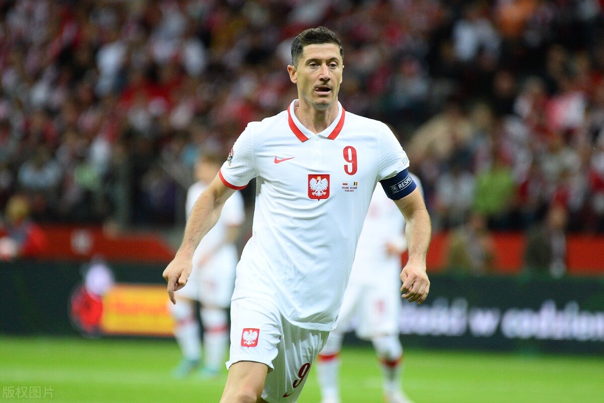 关于莱万多夫斯基遭遇十五连败，巴黎圣日耳曼教练面临压力！的信息